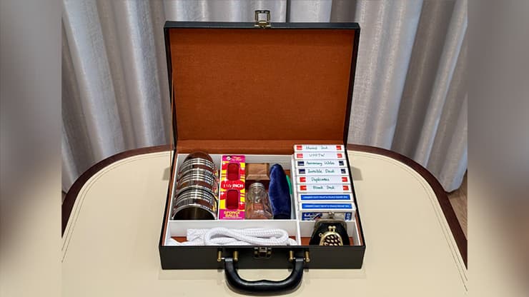 Ultra Lite Case by JT Magic - magic trick