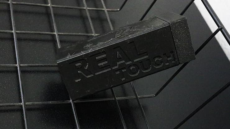 Real Touch by Hernan Maccagno - magic trick