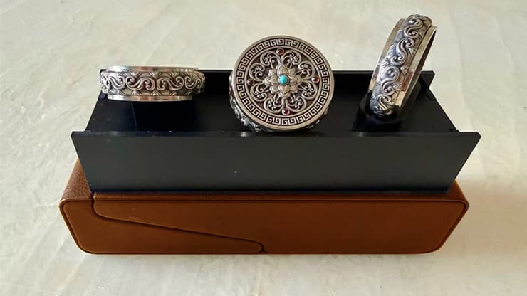 Coin Vault Case and Display Set (Brown) - magic trick