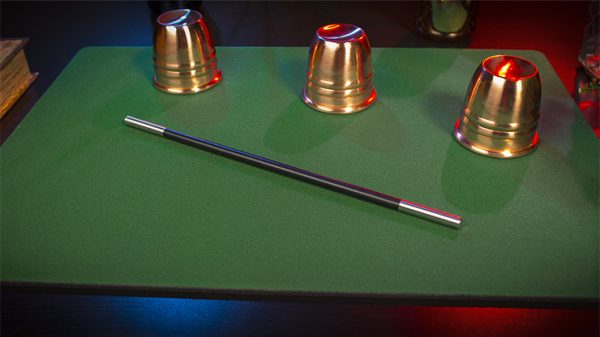 Standard Close-Up Pad 16X23 (Green) by Murphy's Magic Supplies