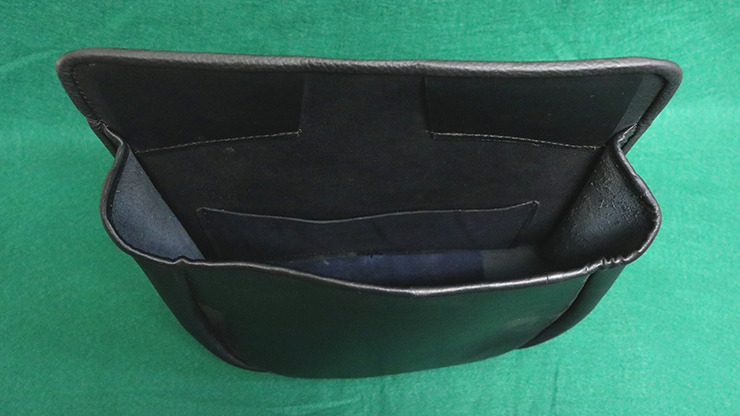 PARLOR POUCH by The Ambitious Card - Image 3